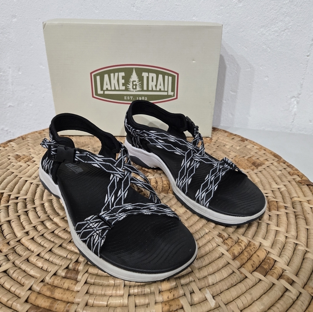 Lake & Trail Black White Strappy Sandals 9